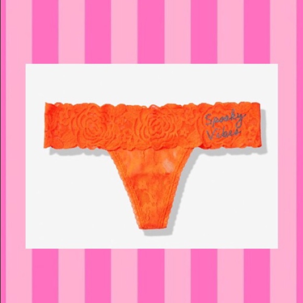 🎃Victoria’s Secret Pink So Soft Lace Thong